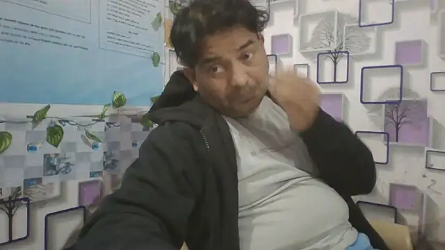 Snapshot of KUMA_500 chatting on 01-19-26, 02:37 KUMA 500 online show from 01-19-26, 02:37