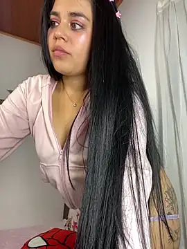 Snapshot of sophyy_white chatting on 06-14-26, 06:03 sophyy white online show from 06-14-26, 06:03