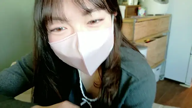   Yui  online show from 02-09-26, 04:43