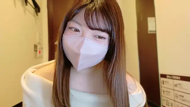   Yui  online show from 01-12-26, 02:40