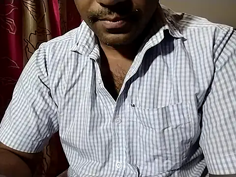 Snapshot of Lucky___05 chatting on 05-17-26, 06:57 Lucky 05 online show from 05-17-26, 06:57