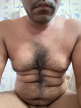 Snapshot of Lucky___05 chatting on 05-18-26, 03:28 Lucky 05 online show from 05-18-26, 03:28