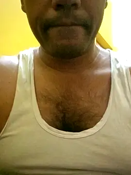 Snapshot of Lucky___05 chatting on 05-20-26, 03:58 Lucky 05 online show from 05-20-26, 03:58