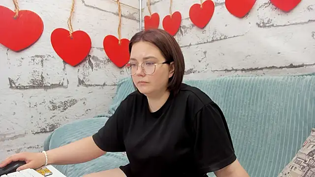 Snapshot of Sweetie_Rozzy chatting on 05-02-26, 01:33 Sweetie Rozzy online show from 05-02-26, 01:33