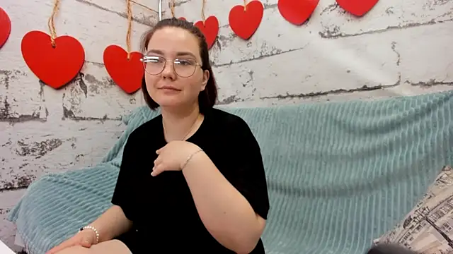 Snapshot of Sweetie_Rozzy chatting on 05-08-26, 01:31 Sweetie Rozzy online show from 05-08-26, 01:31