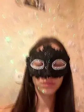 LichelleQVoss online show from 01-15-26, 04:21