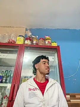 lzinho9153 online show from 04-10-26, 04:36