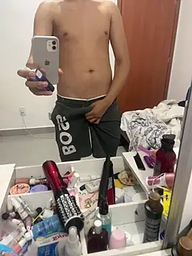 lzinho9153 online show from 03-05-26, 03:47