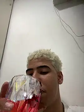 lzinho9153 online show from 02-26-26, 12:10