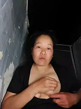 donaaa2 online show from 04-09-26, 03:18