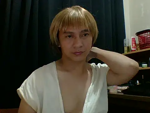 Snapshot of sweetinnocent69xxx chatting on 06-04-26, 05:17 sweetinnocent69xxx online show from 06-04-26, 05:17