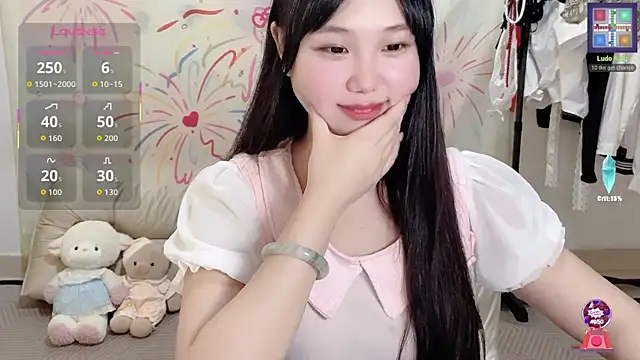 xiaoguai99 online show from 06-27-26, 08:42
