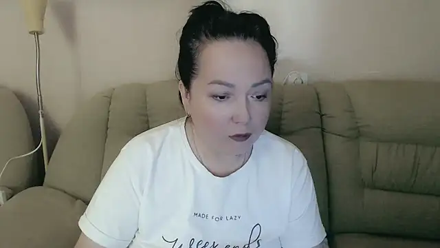 infinity loveliness online show from 12-20-25, 07:33