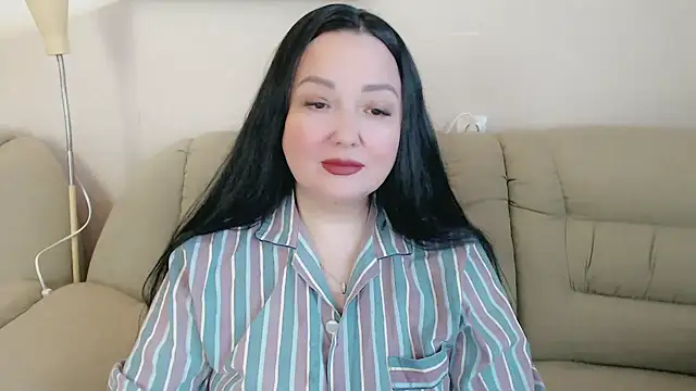 infinity loveliness online show from 11-17-25, 08:51