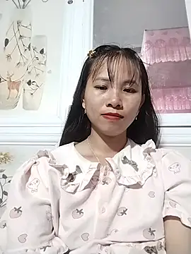 Snapshot of Wily-06 chatting on 07-17-26, 11:07 Wily-06 online show from 07-17-26, 11:07