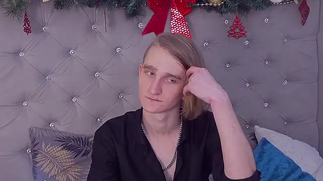 ArnoldRizzo online show from 01-10-26, 02:01