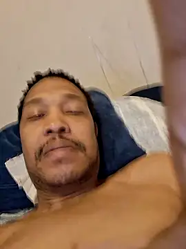 Snapshot of moneyboi1988 chatting on 02-06-26, 03:46 moneyboi1988 online show from 02-06-26, 03:46