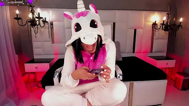 MAGIC ISIS  online show from 02-28-26, 04:23