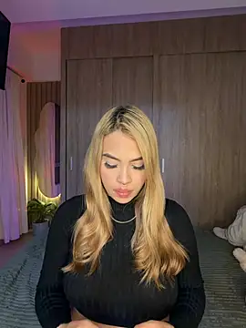 Snapshot of karymoron chatting on 02-06-26, 03:24 karymoron online show from 02-06-26, 03:24