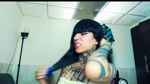 Snapshot of jazmin_wolf chatting on 02-08-26, 04:26 jazmin wolf online show from 02-08-26, 04:26