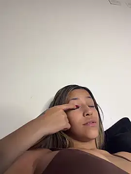 vicky bass  online show from 03-06-26, 05:35