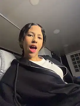 vicky bass  online show from 02-07-26, 04:20