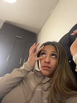 vicky bass  online show from 02-13-26, 02:44