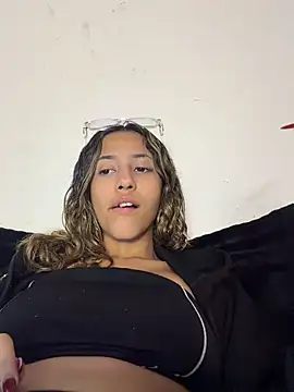 vicky bass  online show from 03-11-26, 02:27