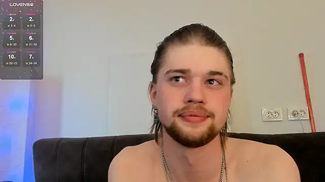 Snapshot of Lev_Miller chatting on 05-15-26, 03:37 Lev Miller online show from 05-15-26, 03:37