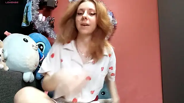 TiaraHenegan online show from 01-12-26, 07:04