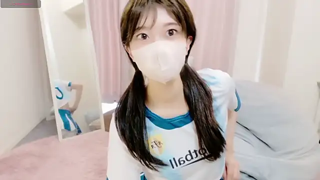 Snapshot of Rui-chaaan chatting on 05-09-26, 05:22 Rui-chaaan online show from 05-09-26, 05:22