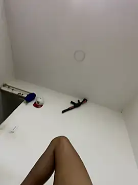 leon97hot online show from 01-11-26, 05:25