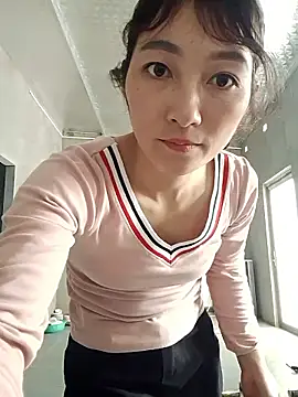 Snapshot of Asami_6868 chatting on 01-13-26, 04:27 Asami 6868 online show from 01-13-26, 04:27