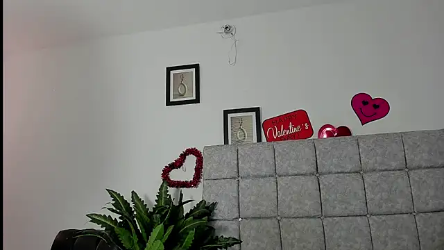 hazel slim online show from 02-17-26, 03:42