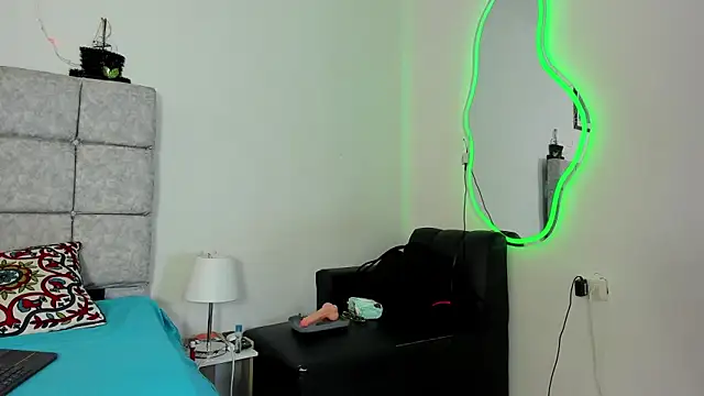 hazel slim online show from 01-05-26, 06:33