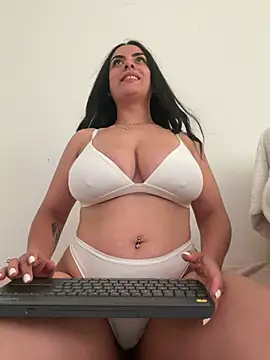 Snapshot of Marisa_ass chatting on 07-12-26, 06:31 Marisa ass online show from 07-12-26, 06:31