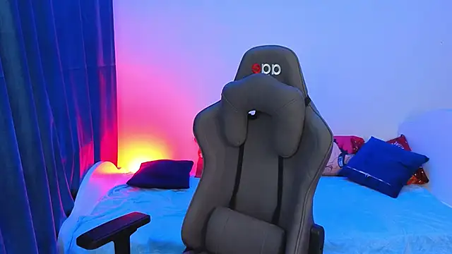 lucidangelok1 online show from 04-04-26, 04:08