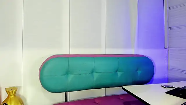 Sue blue online show from 03-05-26, 01:02