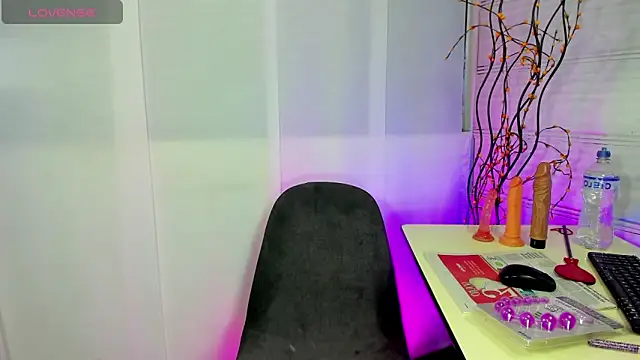 Sue blue online show from 04-02-26, 03:24