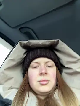 Snapshot of BlondeHott chatting on 02-01-26, 07:17 BlondeHott online show from 02-01-26, 07:17