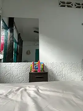 lriana miller online show from 02-08-26, 06:05