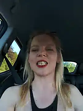 Snapshot of VlaamseMaaike chatting on 04-30-26, 06:15 VlaamseMaaike online show from 04-30-26, 06:15