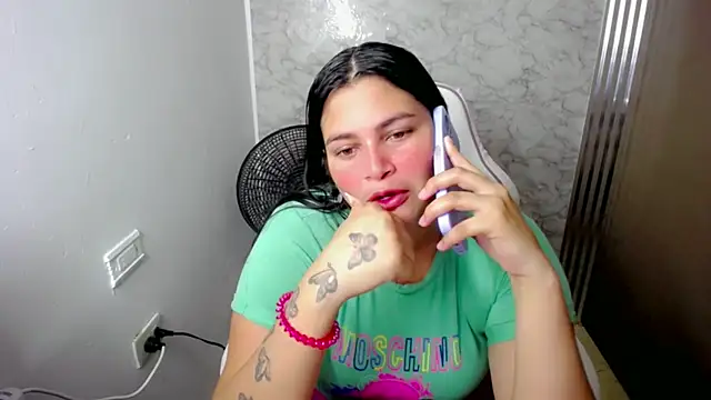 Scarleta01 online show from 01-14-26, 12:53