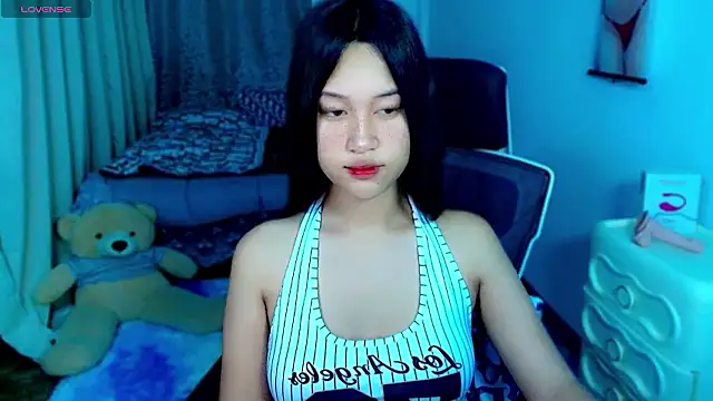 Snapshot of heavenmadechloe chatting on 01-15-26, 01:47 heavenmadechloe online show from 01-15-26, 01:47