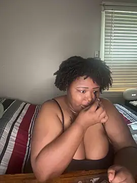 Snapshot of Chocolatebunnyxx96 chatting on 04-25-26, 04:48 Chocolatebunnyxx96 online show from 04-25-26, 04:48