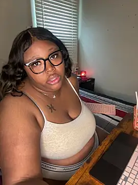 Chocolatebunnyxx96 online show from 03-21-26, 05:28