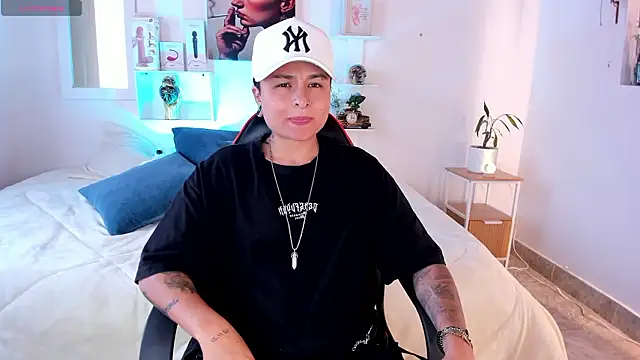 Zury Ramirez online show from 03-14-26, 07:20