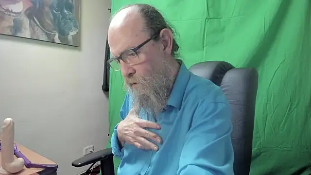 Snapshot of Uncle_Hottie chatting on 03-20-26, 07:04 Uncle Hottie online show from 03-20-26, 07:04