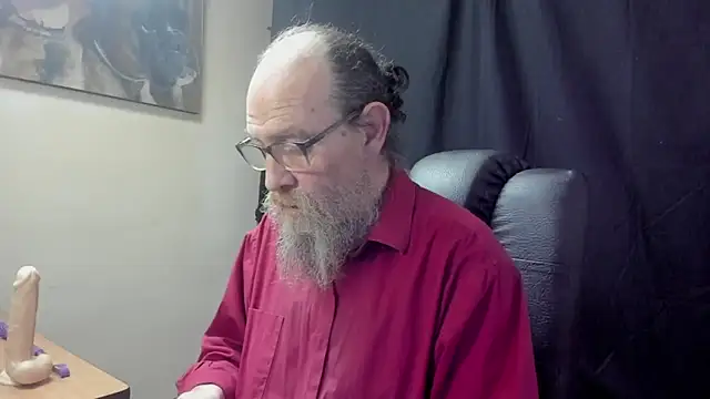 Snapshot of Uncle_Hottie chatting on 04-05-26, 03:40 Uncle Hottie online show from 04-05-26, 03:40