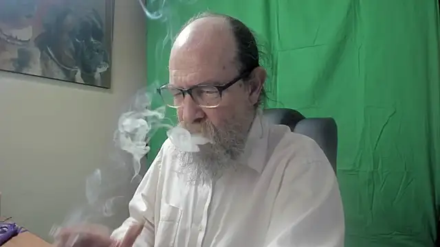 Snapshot of Uncle_Hottie chatting on 03-19-26, 06:08 Uncle Hottie online show from 03-19-26, 06:08